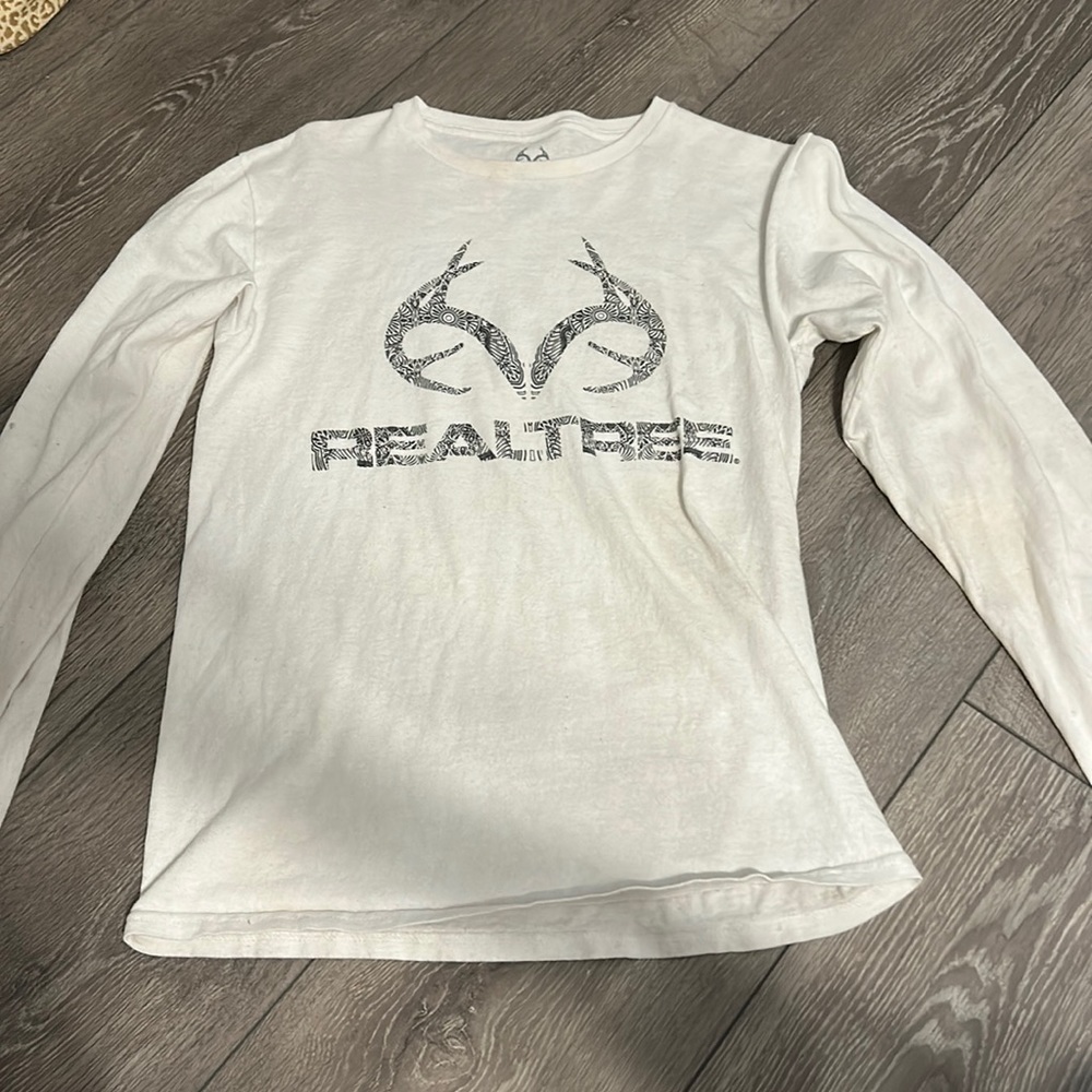 Women’s size small RealTree long sleeve!